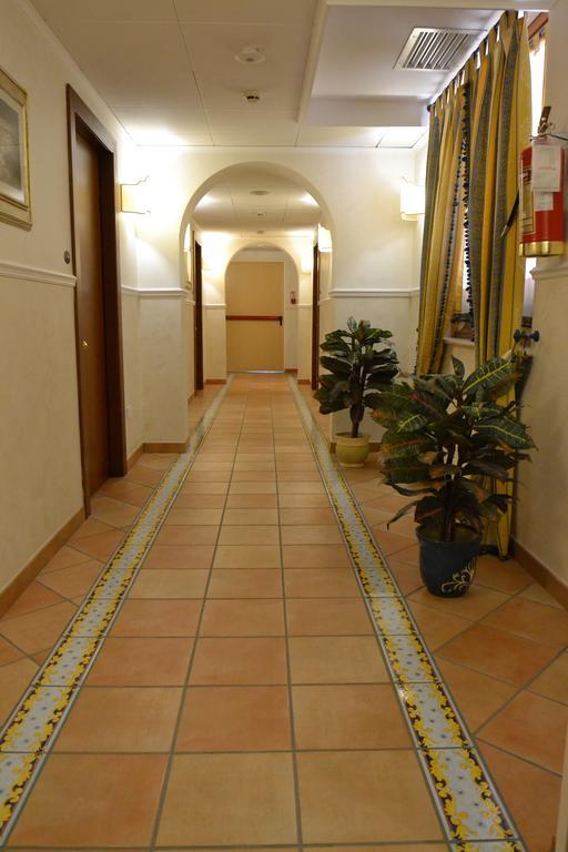 Villa Luigi Hotel & Restaurant Nuova Gestione Villa Rosa Di Martinsicuro Exterior photo